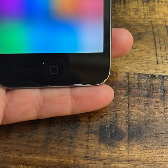 iPod touch $65 - Picture 5 of 8